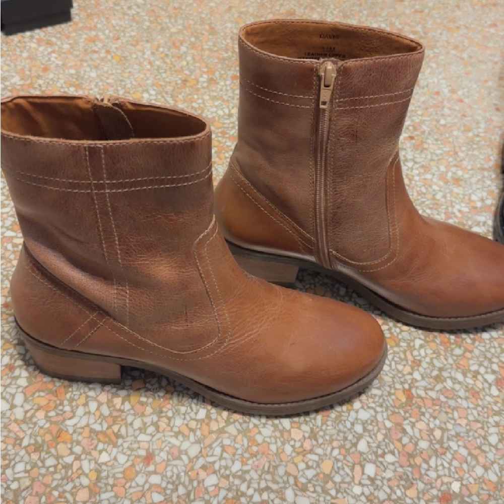 Brown Leather Boots - NEVER Worn- fits like a 10 $28